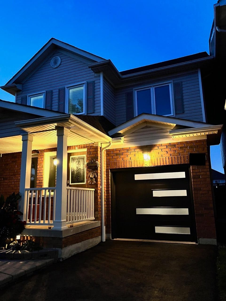 Flush Panel Staggered Mosaic garage door